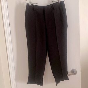 BROADCAST, Black Capri pants. Size 6